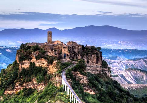 Casi 2000 pueblos antiguos abandonados de Italia atraen muchos turistas