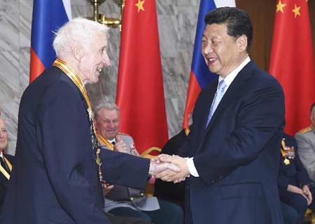 Especial: Presidente chino rinde homenaje a veteranos rusos de Segunda Guerra Mundial