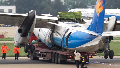 Avión de pasajeros se sale de pista en sureste de China; se desconoce número de víctimas