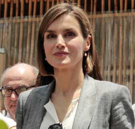 Reina Letizia de España visita poblado emblemático de El Salvador