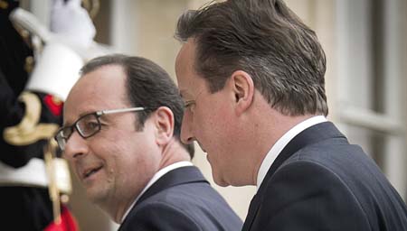 Hollande recibe a PM británico en París