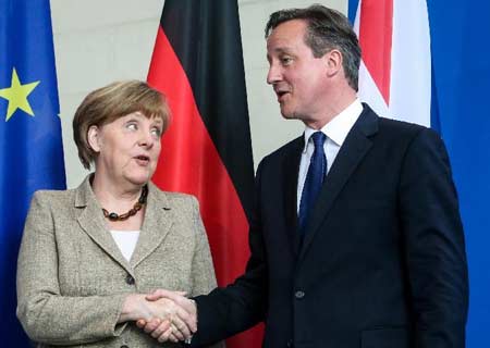 Merkel considera posibles cambios a tratado de UE tras conversar con Cameron