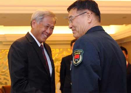Ministro de Defensa de Singapur pide paciencia en disputa en Mar Meriodional de China