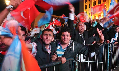 Partido turco favorable a kurdos descarta coalición con partido gobernante