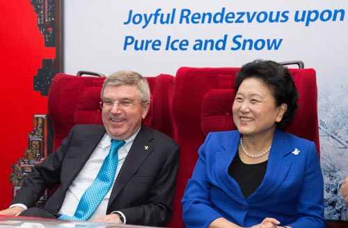 Presidente de COI visita exposición de candidatura de Beijing para JJOO de Invierno 2022