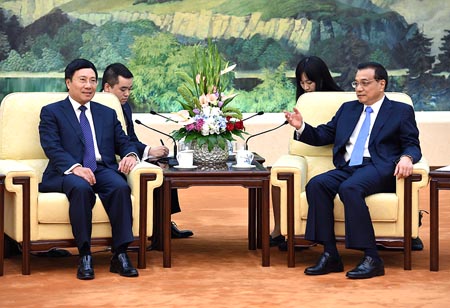 Primer ministro chino conversa con viceprimer ministro de Vietnam