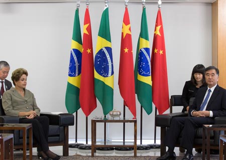 Presidenta brasileña se reúne con vicepremier chino para abordar lazos bilaterales