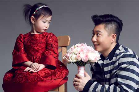 Li Xiaopeng y su guapa hija