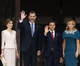 Presidente de México da bienvenida a los reyes de España