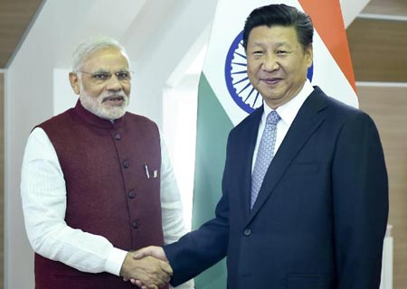 Presidente chino se reúne con PM indio antes de cumbres multilaterales