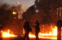 Protestas en Grecia previas a votación sobre acuerdo se vuelven violentas