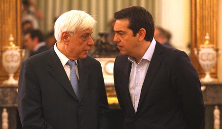 Remodelado Gabinete griego jura su cargo en medio de incertidumbre por acuerdo de rescate