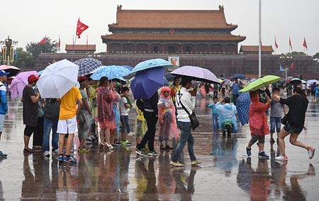 China emite alerta azul por lluvias