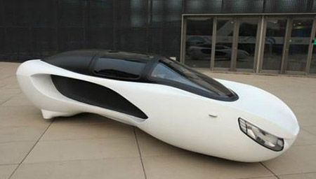 Primer coche electrónico de dos ruedas en China
