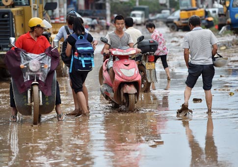 Cuatro muertos y cinco desaparecidos tras tormenta en este de China