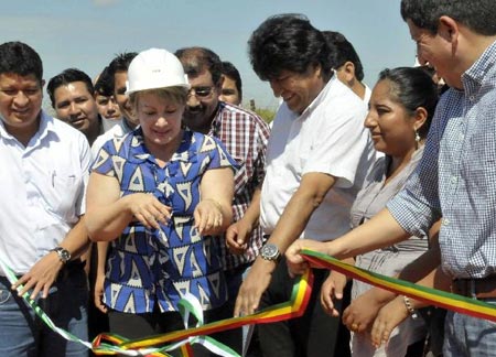 Presidente Morales anuncia exploración petrolera en noroeste de Bolivia