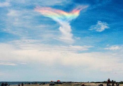 El extraño 'arcoíris de fuego' sorprende en EEUU