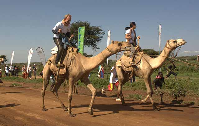 Inicia tradicional "Camel Derby" en Kenia para atraer al turismo