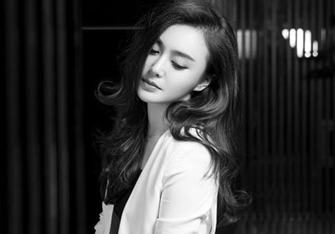 Nuevas imágenes de actriz Qin Lan