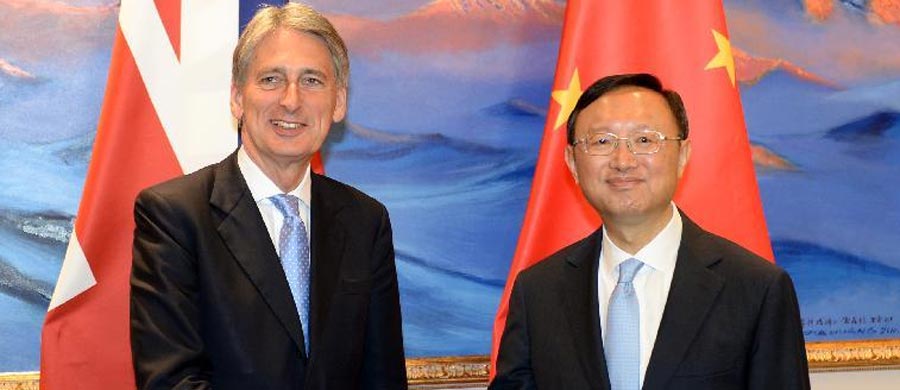 Secretario del Exterior británico visita Beijing para preparar viaje de presidente chino