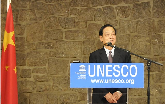 Unesco designa artista chino Han Meilin como 'artista para la paz'