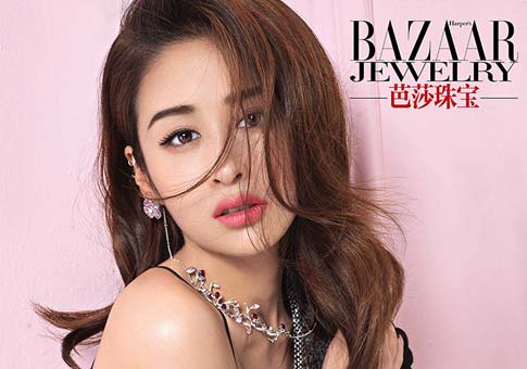 Actriz Ying Er posa para Bazaar Jewelry