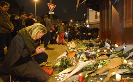 ANALISIS: Ataques en París podrían reforzar papel de Francia contra EI y cambiar relativamente su postura sobre Siria