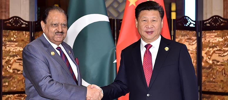Presidentes de China y Pakistán se reúnen para fortalecer relaciones bilaterales