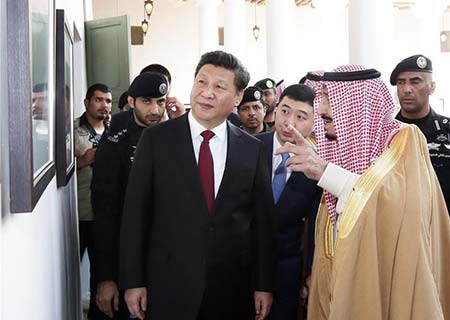 Presidente chino visita palacio histórico e inaugura refinería en Arabia Saudí