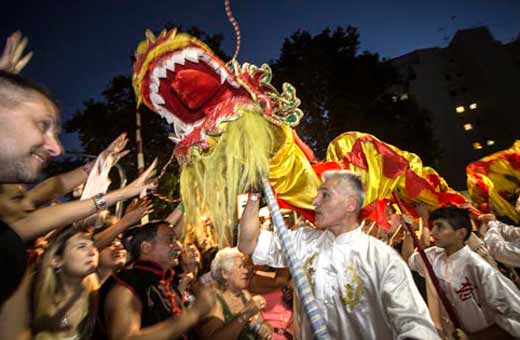 ESPECIAL: Familia china en Costa Rica mantiene la tradición en festival de Año Nuevo