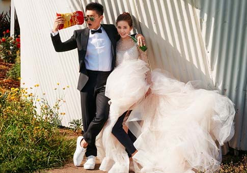 Fotos de Nicholas Wu y Liu Shishi con vestido de boda