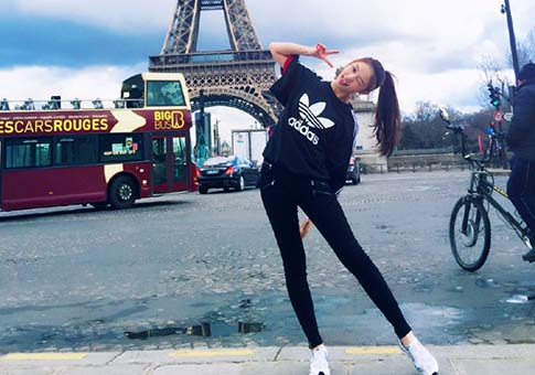 Fotos de actriz Lin Yun en París