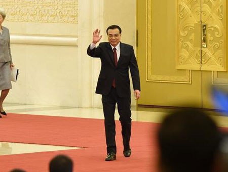 Intereses comunes entre China y Estados Unidos mayores que diferencias, según premier 
Li