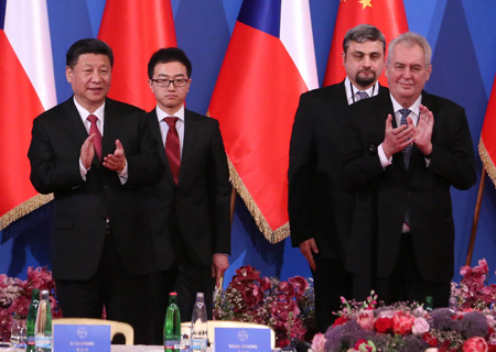 Presidente chino pide promover sentido de comunidad de destino común con R. Checa