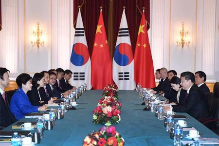 Xi analiza con Park lazos bilaterales y situación en península coreana