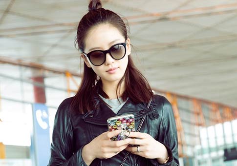 Nuevas fotos de actriz Liu Shishi en aeropuerto
