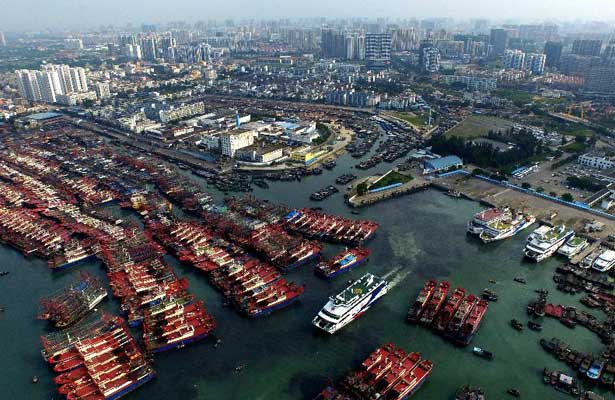 Exportadores chinos buscan "plan B" ante desaceleración de comercio exterior