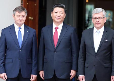 Xi destaca creciente cooperación parlamentaria entre China y Polonia
