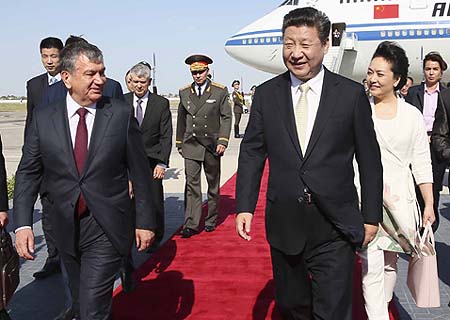 Presidente chino comienza visita a Uzbekistán en ciudad histórica de Bujará
