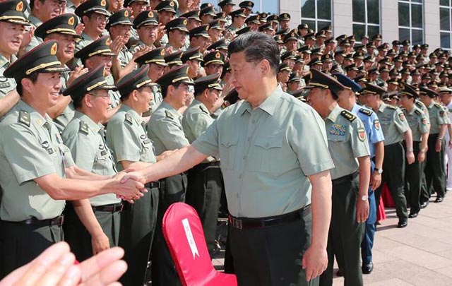 El presidente Xi visita al Ejército Popular de Liberación de China