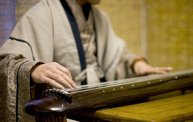 Artesano moderno revive antiguo instrumento chino