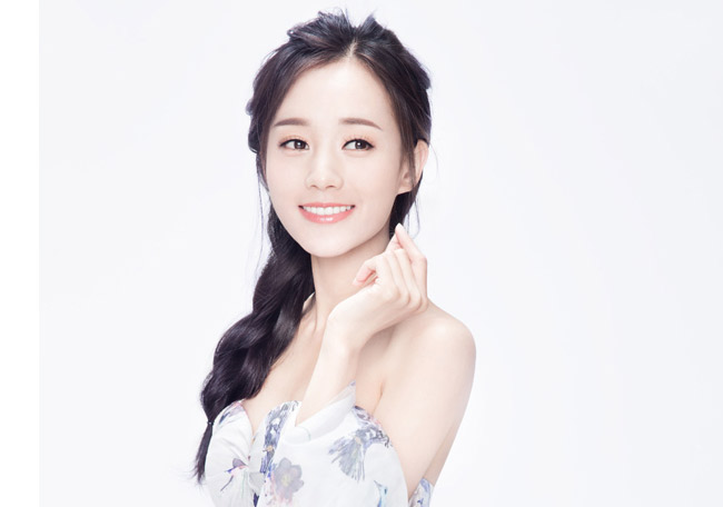 Nuevas imagenes de la actriz Li Yitong