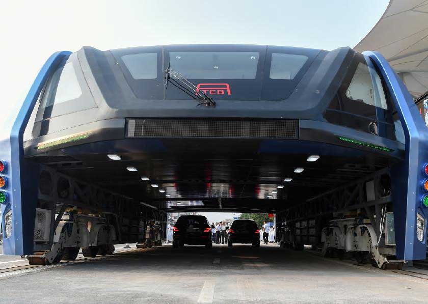 Autobús de Tránsito Elevado lleva a cabo prueba de operación en Qinhuangdao