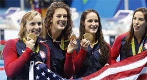 Río 2016: Ledecky lleva a Estados Unidos al oro en los 4x200m estilos