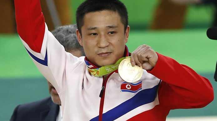 Río 2016: Ri Se Gwang de RPDC consigue oro en salto de gimnasia artística