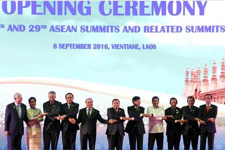 Líderes de Asean acuerdan impulsar conectividad regional