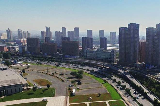 Más ciudades chinas registran crecimiento de precios de viviendas en agosto