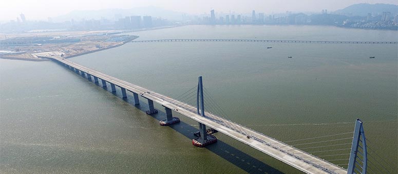 Puente sobre el mar más largo del mundo, que conecta a Zhuhai en la provincia de Guangdong con Hong Kong y Macao