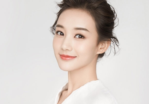 Nuevas imágenes de actriz Li Yitong