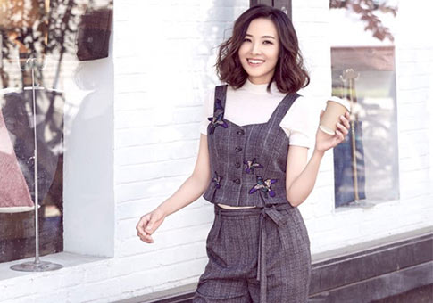Nuevas imágenes de actriz Zheng Luoqian